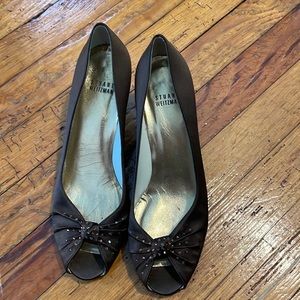 Stuart Weitzman 7.5 Brown w crystal & Kitten heal